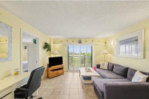 Condo in Ormond Beach, Florida, 2 bedrooms  № 2202911 - photo 10