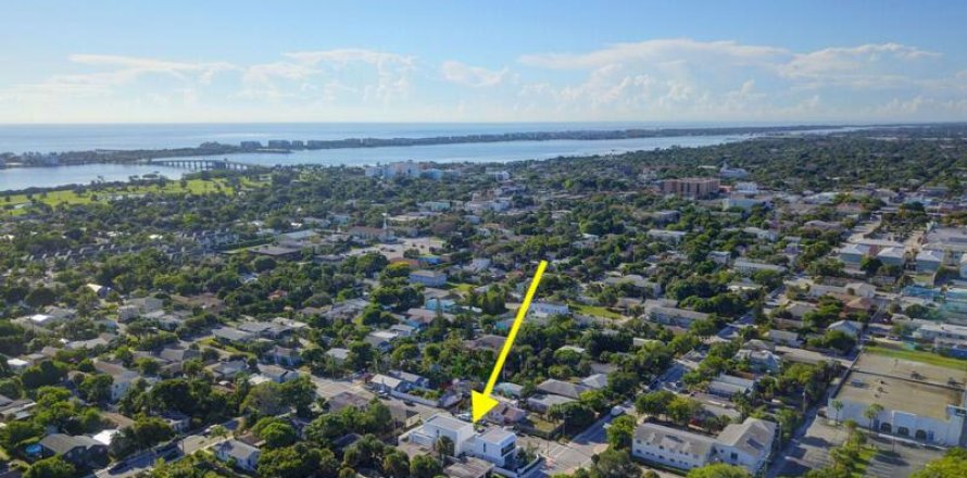 Propiedad comercial en Lake Worth, Florida 288.37 m2 № 1079345