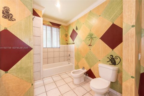 Touwnhouse à vendre à Coral Gables, Floride: 3 chambres, 186.73 m2 № 1988018 - photo 16