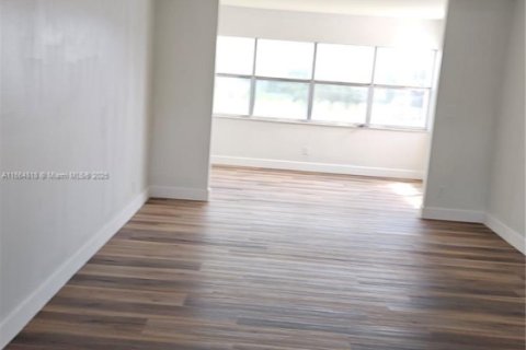 Copropriété à vendre à Sunrise, Floride: 1 chambre, 79.9 m2 № 1977946 - photo 6