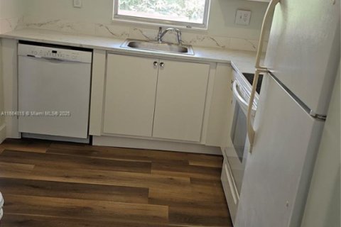 Copropriété à vendre à Sunrise, Floride: 1 chambre, 79.9 m2 № 1977946 - photo 3