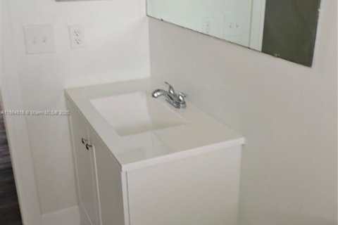 Copropriété à vendre à Sunrise, Floride: 1 chambre, 79.9 m2 № 1977946 - photo 9