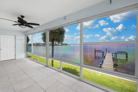 Condo in St. Lucie, Florida, 2 bedrooms № 2177085