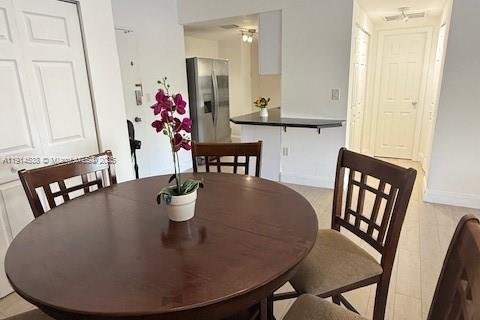 Купить кондоминиум в Санни-Айлс-Бич, Флорида 55.56м2, № 1970982 - фото 7