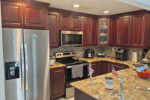 Condominio en alquiler en Coral Springs, Florida, 2 dormitorios, 100.8 m2 № 2147269 - foto 3