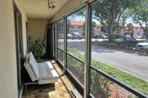 Condominio en alquiler en Coral Springs, Florida, 2 dormitorios, 100.8 m2 № 2147269 - foto 6