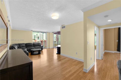Купить кондоминиум в Майами, Флорида 3 спальни, 121.24м2, № 2049502 - фото 3