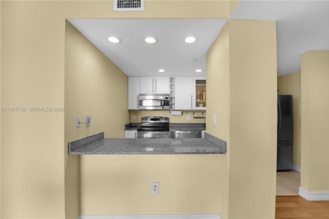 Купить кондоминиум в Майами, Флорида 3 спальни, 121.24м2, № 2049502 - фото 7