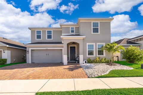 House in Kissimmee, Florida 5 bedrooms, 296.73 sq.m. № 2226085