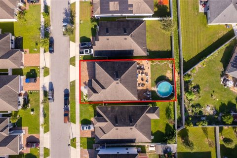 House in Kissimmee, Florida 5 bedrooms, 296.73 sq.m. № 2226085 - photo 5