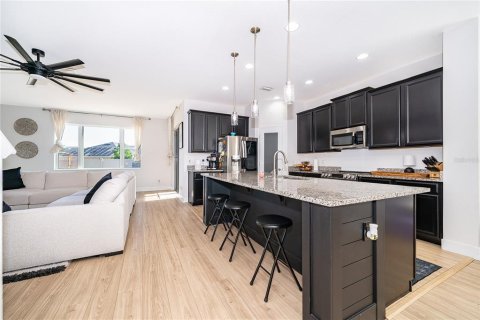 House in Kissimmee, Florida 5 bedrooms, 296.73 sq.m. № 2226085 - photo 17