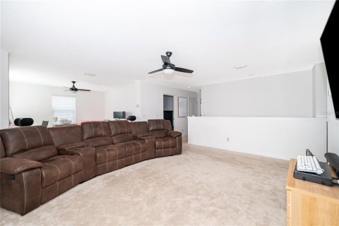 House in Kissimmee, Florida 5 bedrooms, 296.73 sq.m. № 2226085 - photo 27