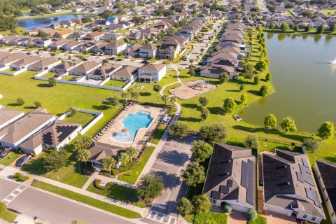 House in Kissimmee, Florida 5 bedrooms, 296.73 sq.m. № 2226085 - photo 10