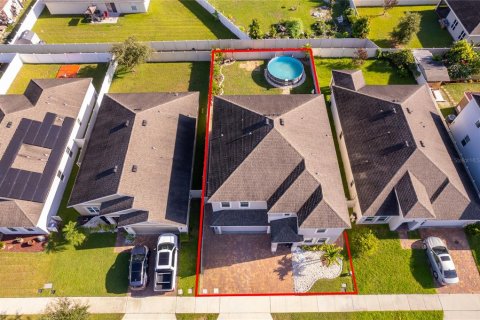 House in Kissimmee, Florida 5 bedrooms, 296.73 sq.m. № 2226085 - photo 4