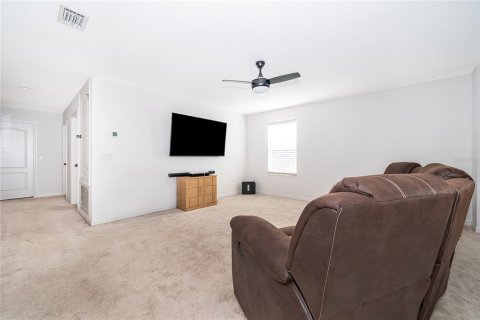 House in Kissimmee, Florida 5 bedrooms, 296.73 sq.m. № 2226085 - photo 26