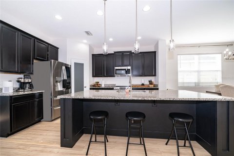 House in Kissimmee, Florida 5 bedrooms, 296.73 sq.m. № 2226085 - photo 18