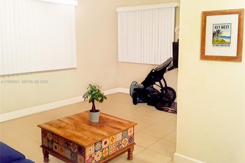 Copropriété à vendre à Miami Beach, Floride: 1 chambre, 40.13 m2 № 2048851 - photo 3