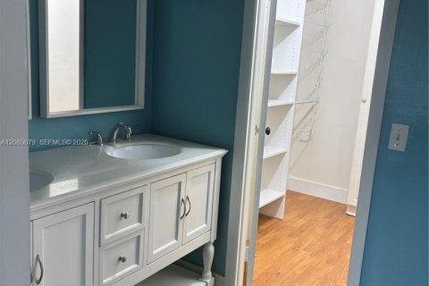 Condo in Homestead, Florida, 2 bedrooms  № 2264631 - photo 8