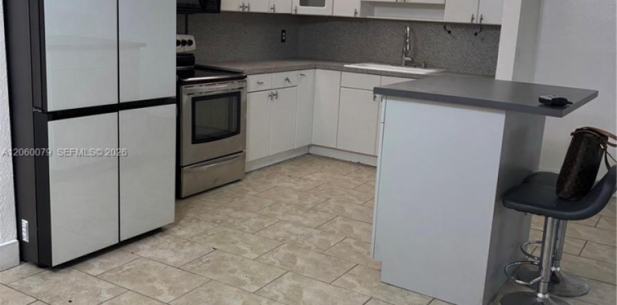 Condo in Homestead, Florida, 2 bedrooms  № 2264631