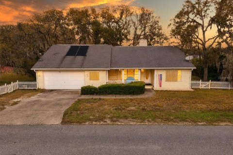 Casa en New Port Richey, Florida 3 dormitorios, 166.48 m2 № 2118438