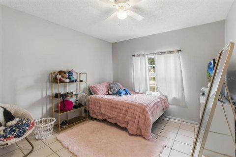 House in Orlando, Florida 3 bedrooms, 115.2 sq.m. № 2349177 - photo 19