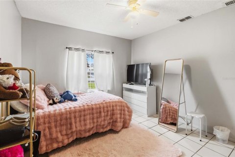 House in Orlando, Florida 3 bedrooms, 115.2 sq.m. № 2349177 - photo 21