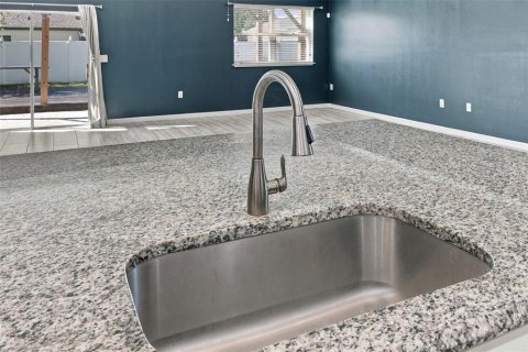 Casa en venta en Palm Bay, Florida, 5 dormitorios, 304.53 m2 № 2381036 - foto 14