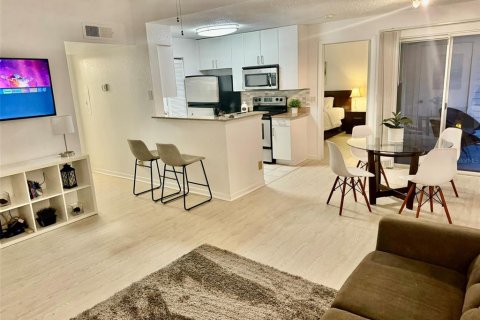 Appartement à louer à Orlando, Floride: 2 chambres, 90.21 m2 № 1420796 - photo 4