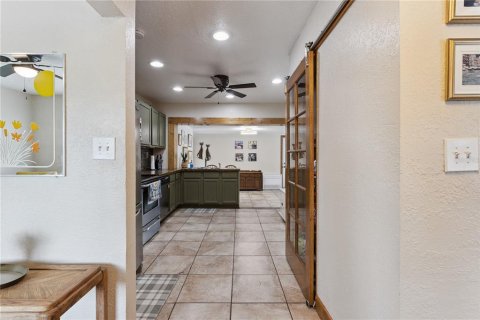 Villa ou maison à vendre à Tavares, Floride: 2 chambres, 140.84 m2 № 2299631 - photo 21
