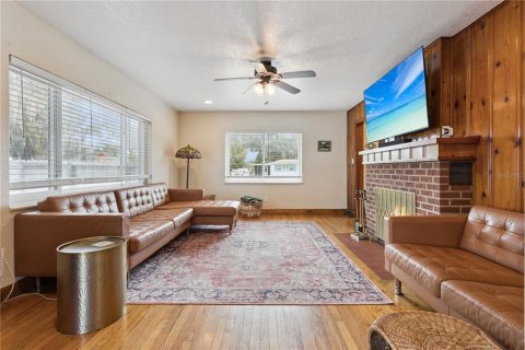 Villa ou maison à vendre à Tavares, Floride: 2 chambres, 140.84 m2 № 2299631 - photo 12