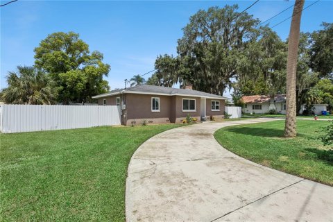 Villa ou maison à vendre à Tavares, Floride: 2 chambres, 140.84 m2 № 2299631 - photo 2