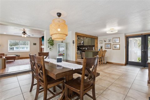 Villa ou maison à vendre à Tavares, Floride: 2 chambres, 140.84 m2 № 2299631 - photo 19