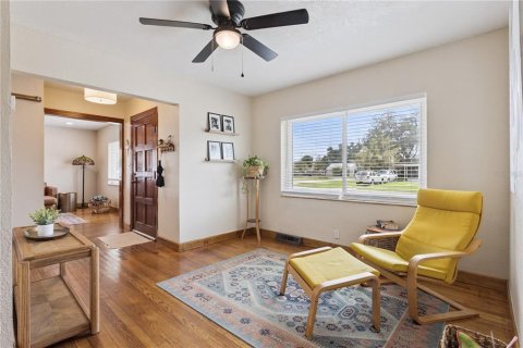 Villa ou maison à vendre à Tavares, Floride: 2 chambres, 140.84 m2 № 2299631 - photo 9