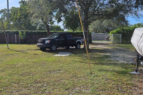 Villa ou maison à vendre à Miami, Floride: 3 chambres, 145.67 m2 № 1985461 - photo 13
