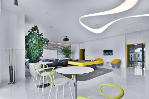 Condominio en venta en Miami, Florida, 1 dormitorio, 57.79 m2 № 1982909 - foto 27