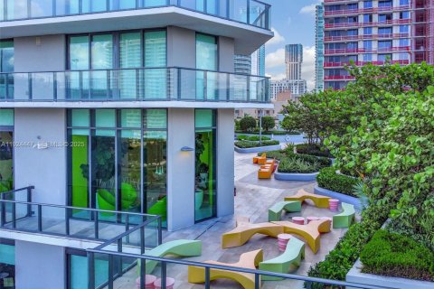 Condominio en venta en Miami, Florida, 1 dormitorio, 57.79 m2 № 1982909 - foto 16