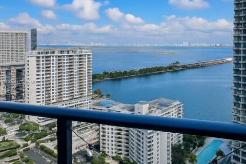 Condominio en Miami, Florida, 1 dormitorio  № 1982909