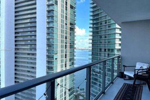 Condominio en venta en Miami, Florida, 1 dormitorio, 57.79 m2 № 1982909 - foto 2