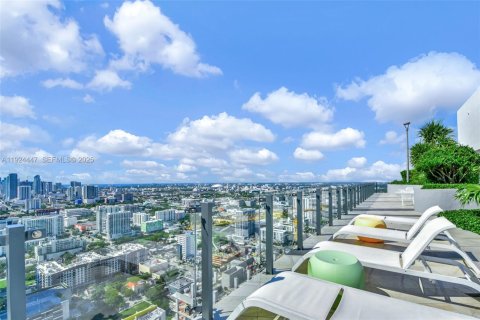 Condominio en venta en Miami, Florida, 1 dormitorio, 57.79 m2 № 1982909 - foto 25
