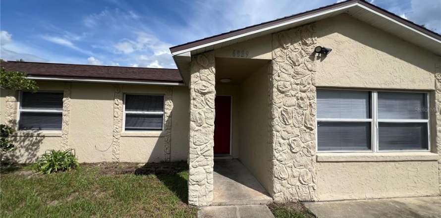 Villa ou maison à Orlando, Floride 4 chambres, 146.51 m2 № 2349618