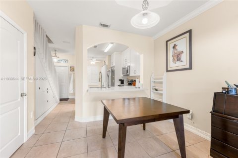 Condo in Palmetto Bay, Florida, 2 bedrooms  № 1997829 - photo 3