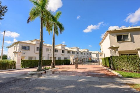 Condo in Palmetto Bay, Florida, 2 bedrooms  № 1997829 - photo 11