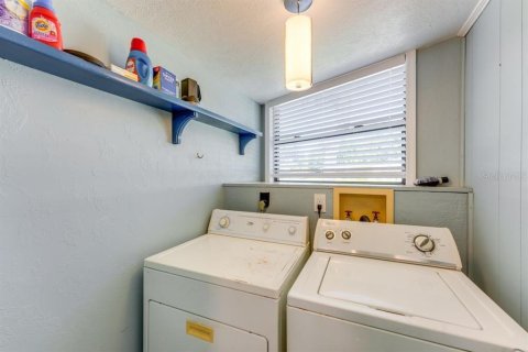 Villa ou maison à vendre à Tavares, Floride: 3 chambres, 162.76 m2 № 1873366 - photo 21