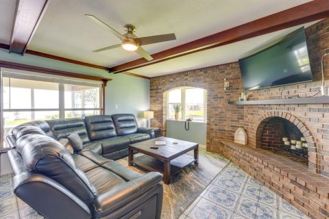 Villa ou maison à vendre à Tavares, Floride: 3 chambres, 162.76 m2 № 1873366 - photo 6