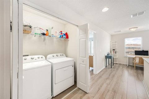 Townhouse in Winter Garden, Florida 3 bedrooms, 172.15 sq.m. № 1801675 - photo 20