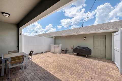 Townhouse in Winter Garden, Florida 3 bedrooms, 172.15 sq.m. № 1801675 - photo 25