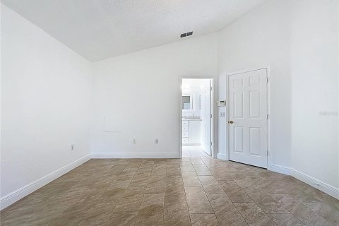House in Davenport, Florida 3 bedrooms, 127.46 sq.m. № 2379361 - photo 29