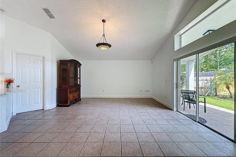 House in Davenport, Florida 3 bedrooms, 127.46 sq.m. № 2379361 - photo 20