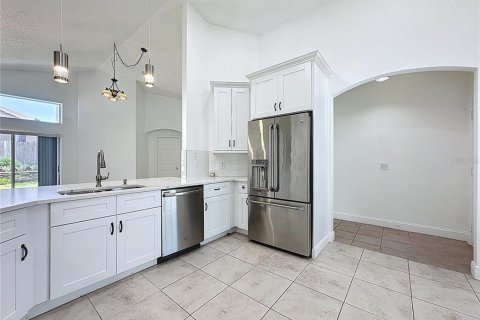 House in Davenport, Florida 3 bedrooms, 127.46 sq.m. № 2379361 - photo 16