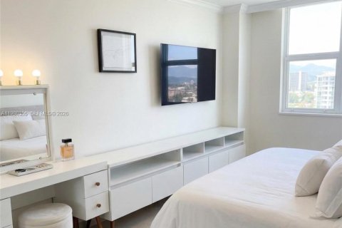 Купить кондоминиум в Санни-Айлс-Бич, Флорида 4 комнаты, 143.44м2, № 2043918 - фото 15